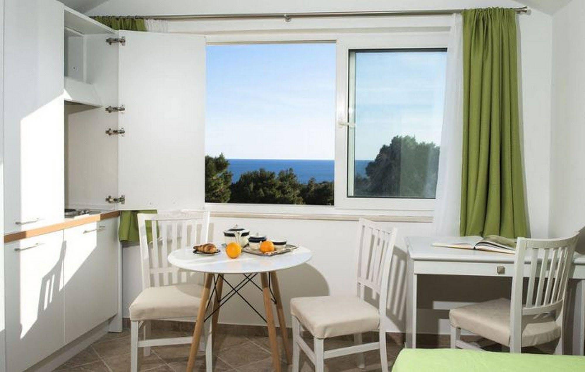 Apartments Milka & Miho ดูบรอฟนิก ภายนอก รูปภาพ