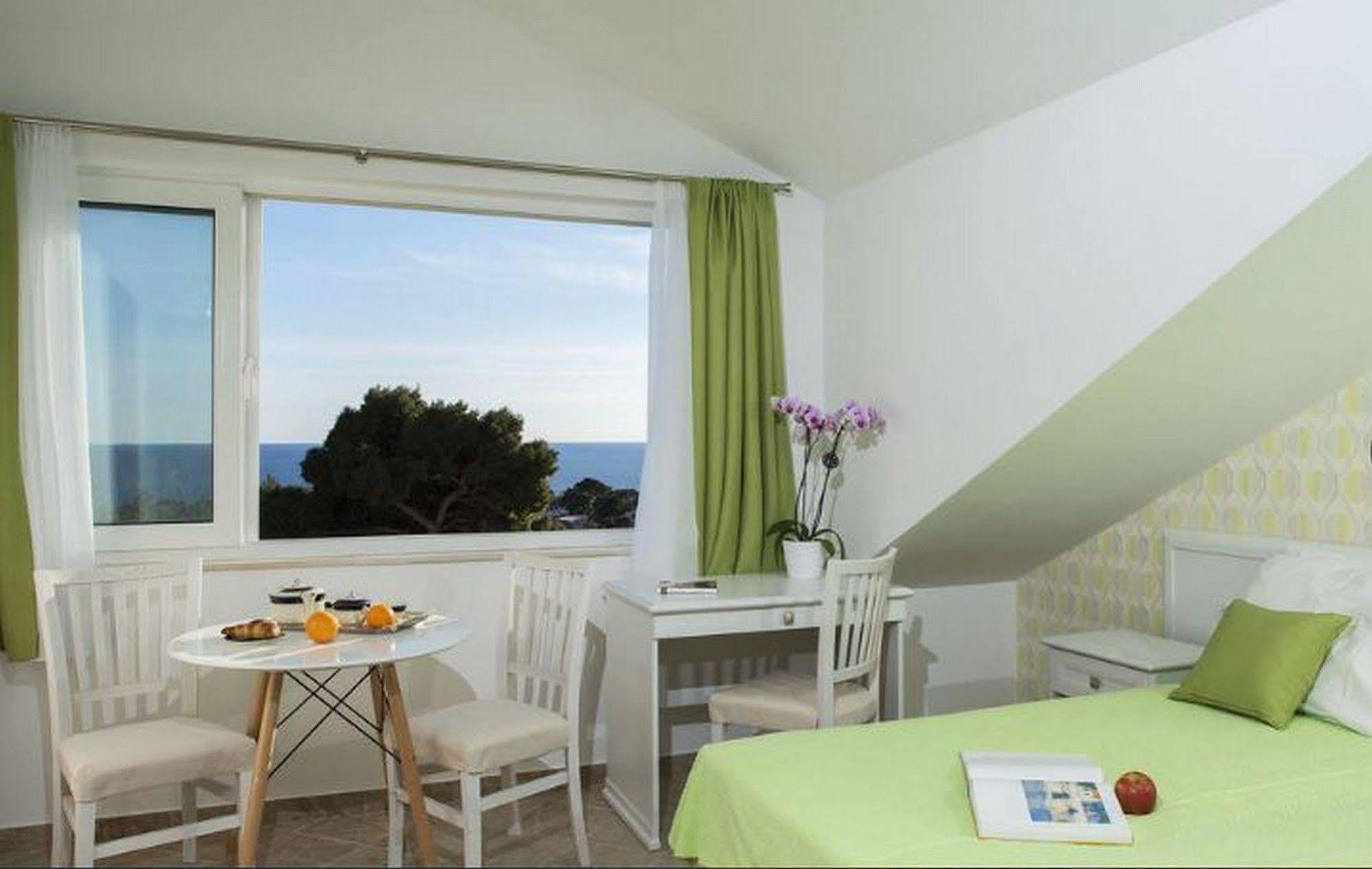 Apartments Milka & Miho ดูบรอฟนิก ภายนอก รูปภาพ